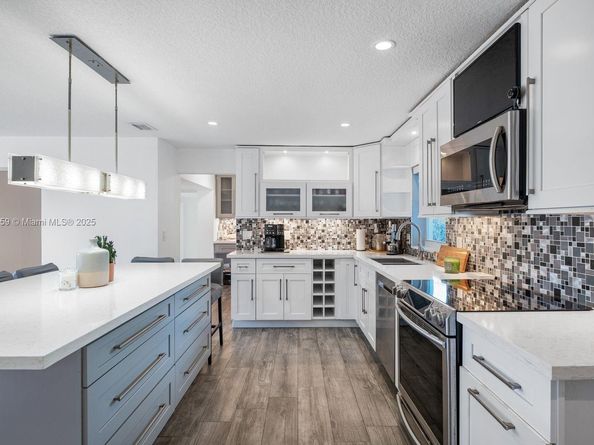 10025 SW 83rd St, Miami FL 33173