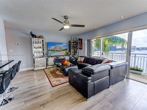 126 Golden Isles Dr 34A, Hallandale Beach FL 33009