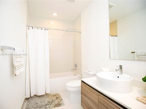 121 NE 34th St L206, Miami FL 33137