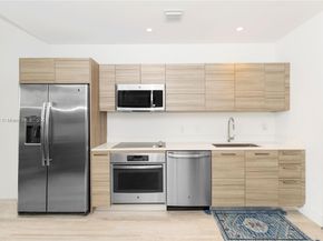 121 NE 34th St L206, Miami FL 33137