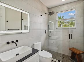 1371 Victoria Isle Dr, Weston FL 33327