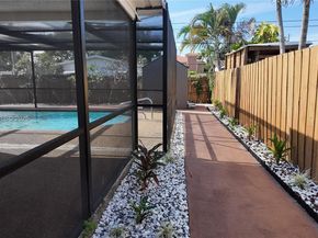 2100 N 57th Way, Hollywood FL 33021