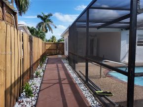 2100 N 57th Way, Hollywood FL 33021