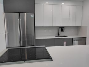 2100 N 57th Way, Hollywood FL 33021