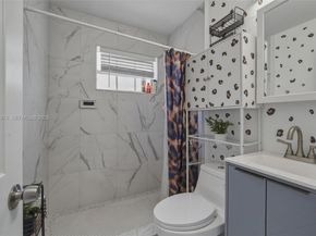 1657 SW 44th Ave, Fort Lauderdale FL 33317