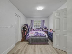 1657 SW 44th Ave, Fort Lauderdale FL 33317