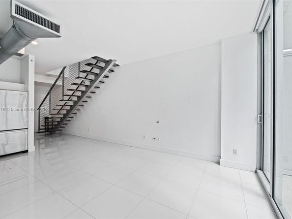 690 SW 1st Ct. 2308, Miami FL 33130-2927