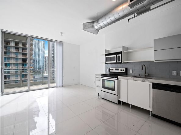 690 SW 1st Ct. 2308, Miami FL 33130-2927