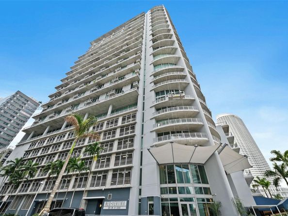 690 SW 1st Ct. 2308, Miami FL 33130-2927
