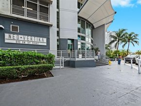 690 SW 1st Ct. 2308, Miami FL 33130-2927