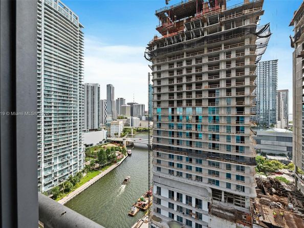 690 SW 1st Ct. 2308, Miami FL 33130-2927