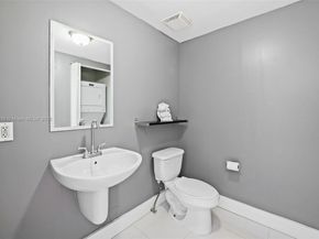 690 SW 1st Ct. 2308, Miami FL 33130-2927