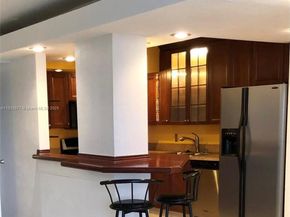 919 Hillcrest Dr 704, Hollywood FL 33021