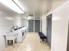 919 Hillcrest Dr 704, Hollywood FL 33021