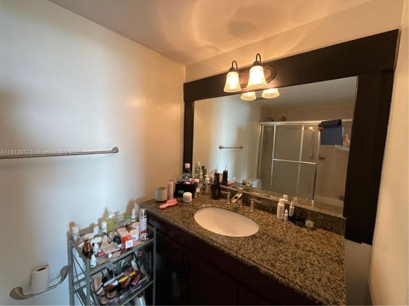 919 Hillcrest Dr 704, Hollywood FL 33021