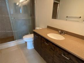 919 Hillcrest Dr 704, Hollywood FL 33021