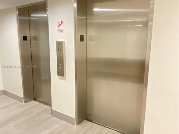 919 Hillcrest Dr 704, Hollywood FL 33021