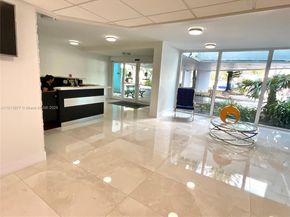 919 Hillcrest Dr 704, Hollywood FL 33021