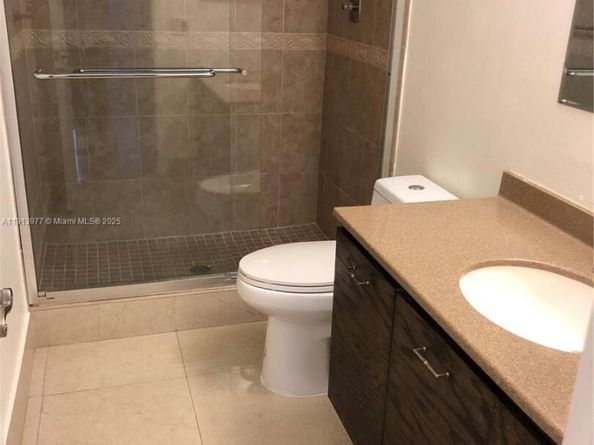 919 Hillcrest Dr 704, Hollywood FL 33021