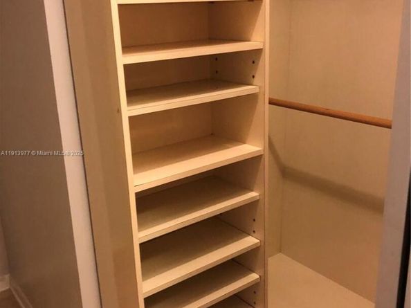 919 Hillcrest Dr 704, Hollywood FL 33021