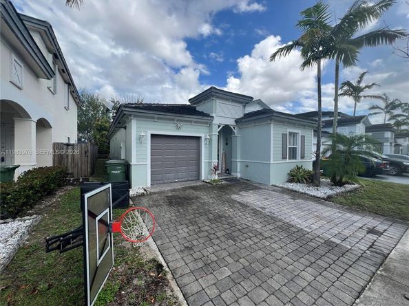 195 NE 36th Ter, Homestead FL 33033