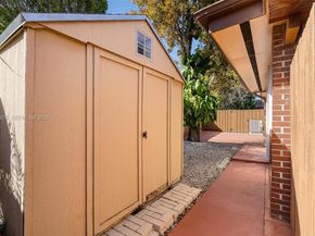 7476 SW 112th Pl, Miami FL 33173