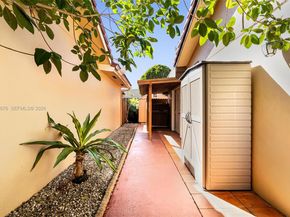 7476 SW 112th Pl, Miami FL 33173