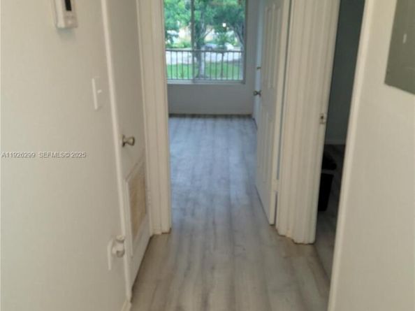 2420 NW 33rd St 1011, Oakland Park FL 33309