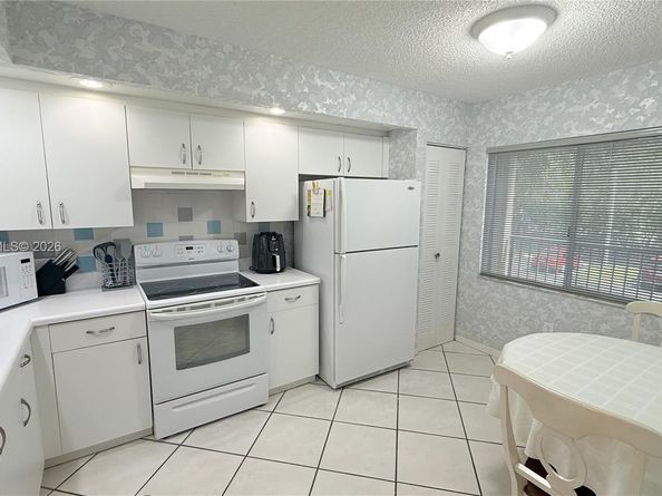 12651 SW 16th Ct 202B, Pembroke Pines FL 33027