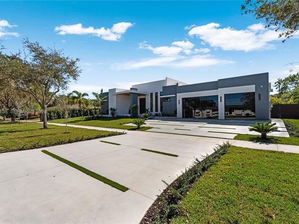 11000 SW 120th St, Miami FL 33176
