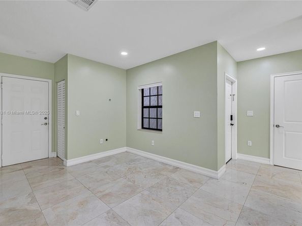 4424 Hidden Harbour Ter, Dania Beach FL 33312