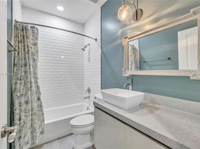 4424 Hidden Harbour Ter, Dania Beach FL 33312
