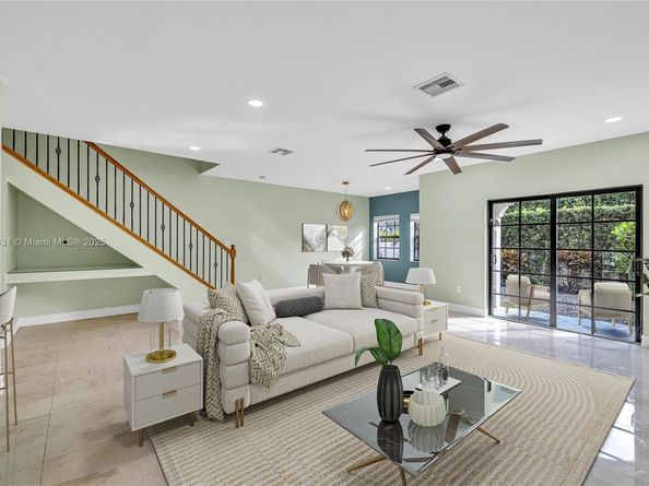 4424 Hidden Harbour Ter, Dania Beach FL 33312
