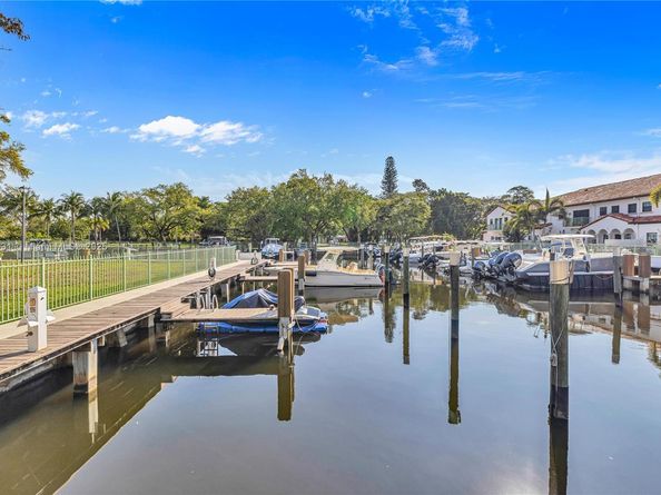 4424 Hidden Harbour Ter, Dania Beach FL 33312