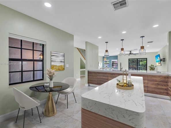 4424 Hidden Harbour Ter, Dania Beach FL 33312