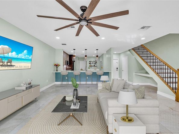 4424 Hidden Harbour Ter, Dania Beach FL 33312