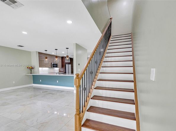4424 Hidden Harbour Ter, Dania Beach FL 33312