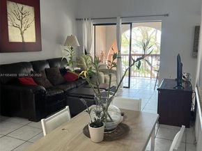 10229 NW 9th St Cir 2132, Miami FL 33172