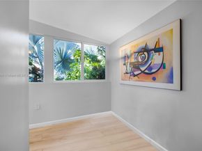 12125 NE 5th Ave, North Miami FL 33161