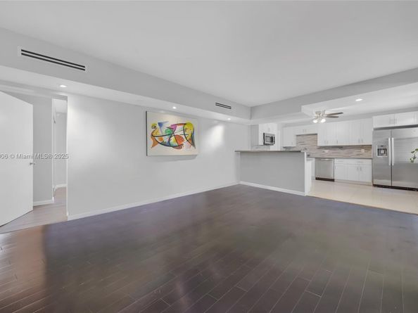 12125 NE 5th Ave, North Miami FL 33161