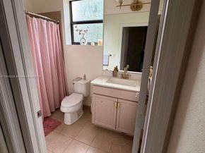 470 SE 34th Ter, Homestead FL 33033