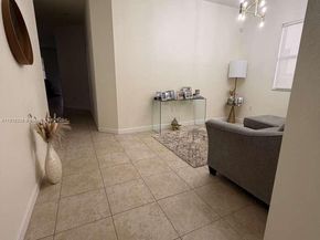 470 SE 34th Ter, Homestead FL 33033