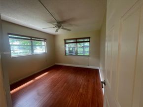 36 Islewood B 36, Deerfield Beach FL 33442