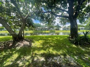 36 Islewood B 36, Deerfield Beach FL 33442