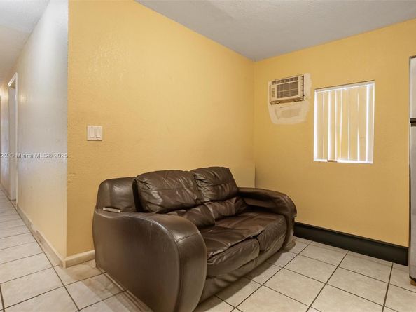 10601 SW 172nd St, Miami FL 33157