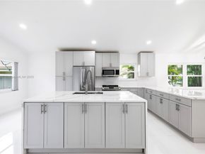 11069 Rios Rd, Boca Raton FL 33498