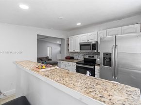 4520 SW 38th St, West Park FL 33023