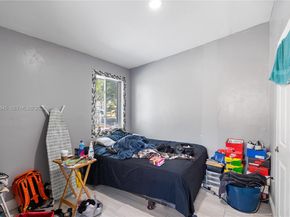 4520 SW 38th St, West Park FL 33023