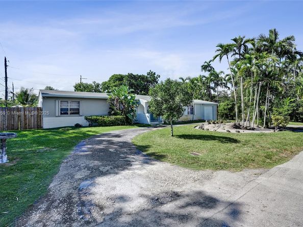 6300 SW 62nd Pl, South Miami FL 33143