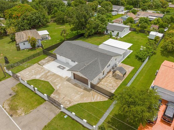 22601 SW 127th Ave, Miami FL 33170